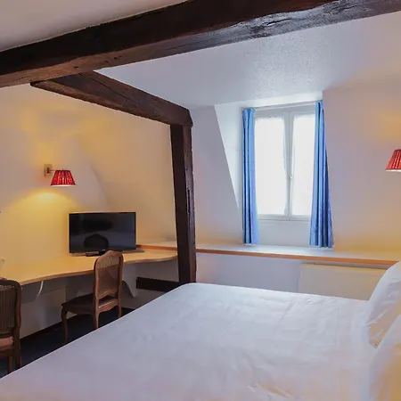 Les Trois Luppars فندق أراس