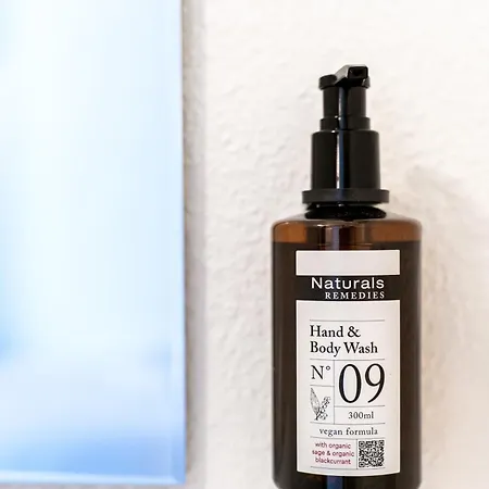 Les Trois Luppars أراس