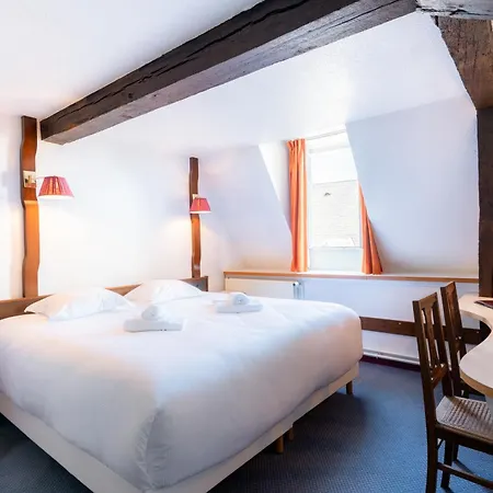 Les Trois Luppars 3* أراس