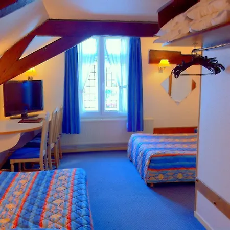 Les Trois Luppars 3* أراس