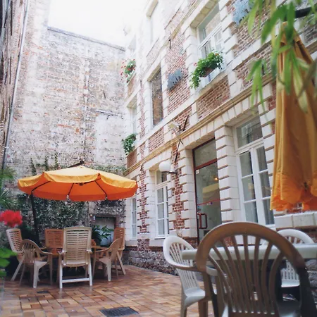 فندق Les Trois Luppars أراس