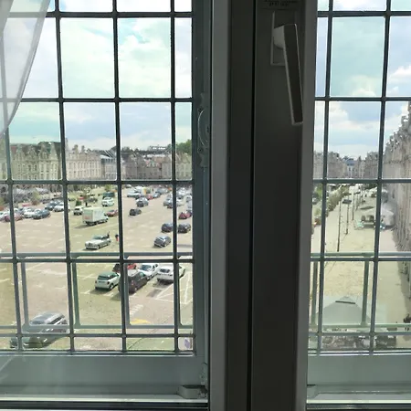 Les Trois Luppars أراس