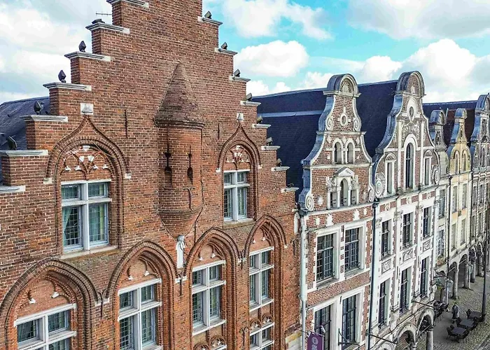 Les Trois Luppars Hotell