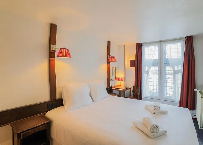 Les Trois Luppars Hotell Arras