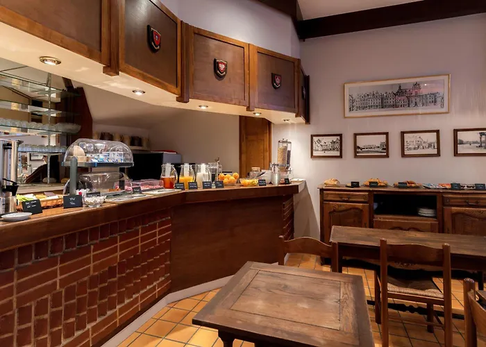 Les Trois Luppars Hotell