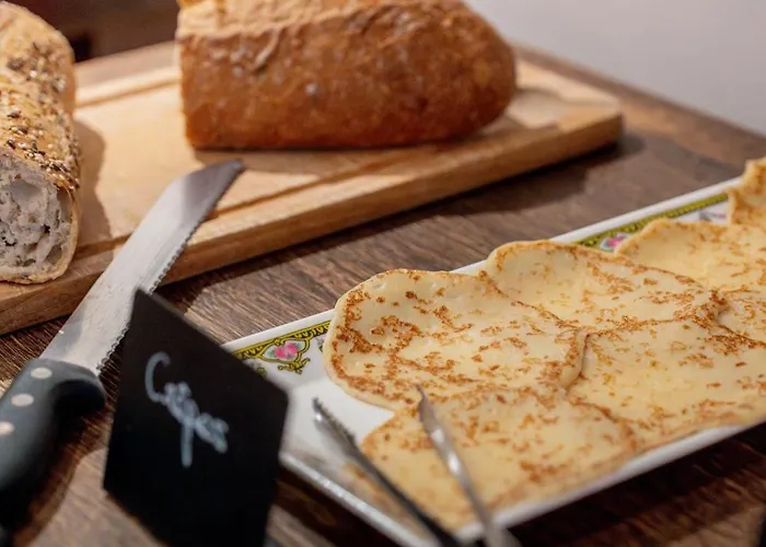 Les Trois Luppars 호텔 3*