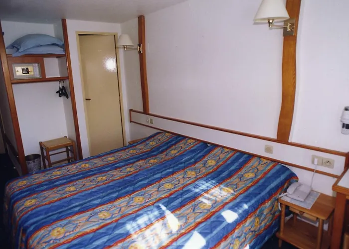 Les Trois Luppars Hotell