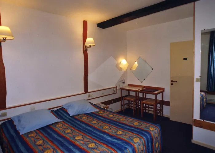 Hotell Les Trois Luppars Arras