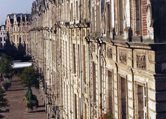 Les Trois Luppars 호텔 3*